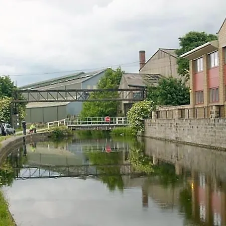 *f1*5gh* Setup For Your Relaxed & Amazing + Free Parking + Free Fast Wifi * Leeds (West Yorkshire)